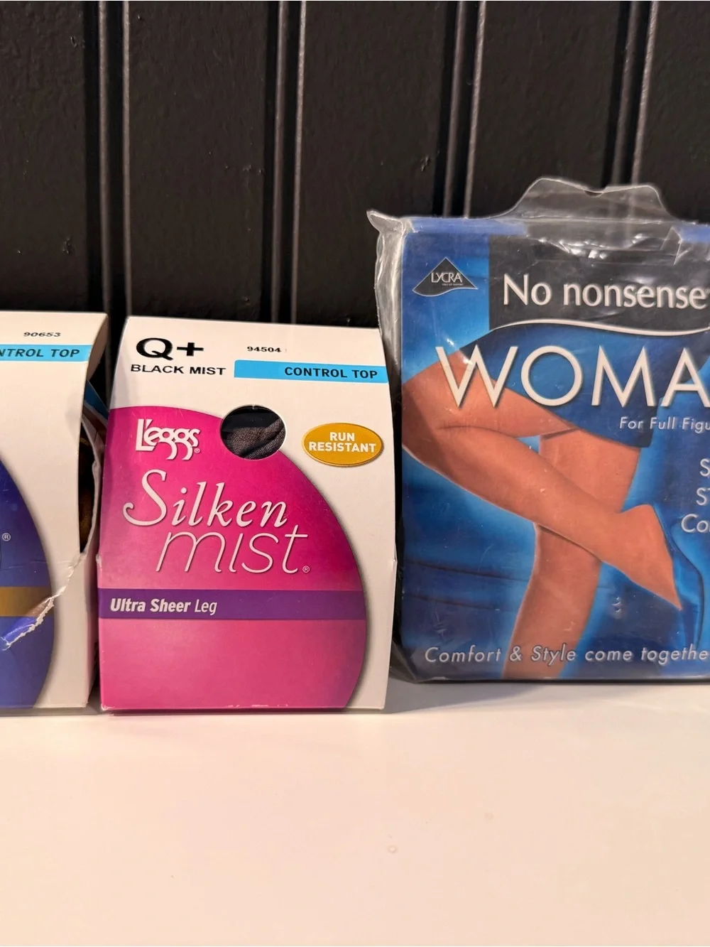 L'eggs Silken Mist Ultra Sheer Control Top Pantyhose - Black Mist and no nonsens